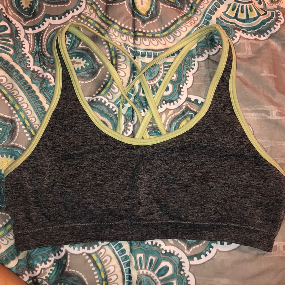 Rue21 bra